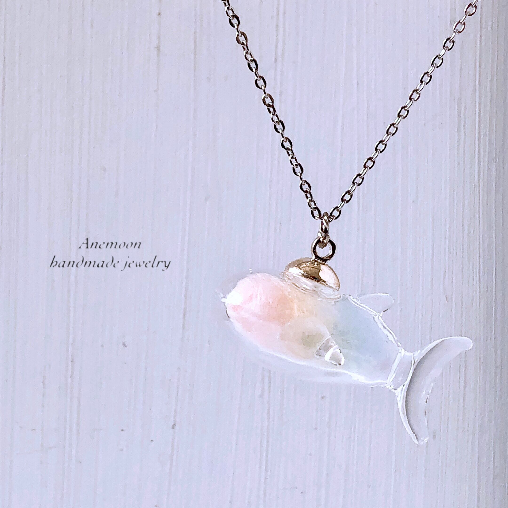 レインボージンベイザメのネックレス Whale shark necklace | Anemoon