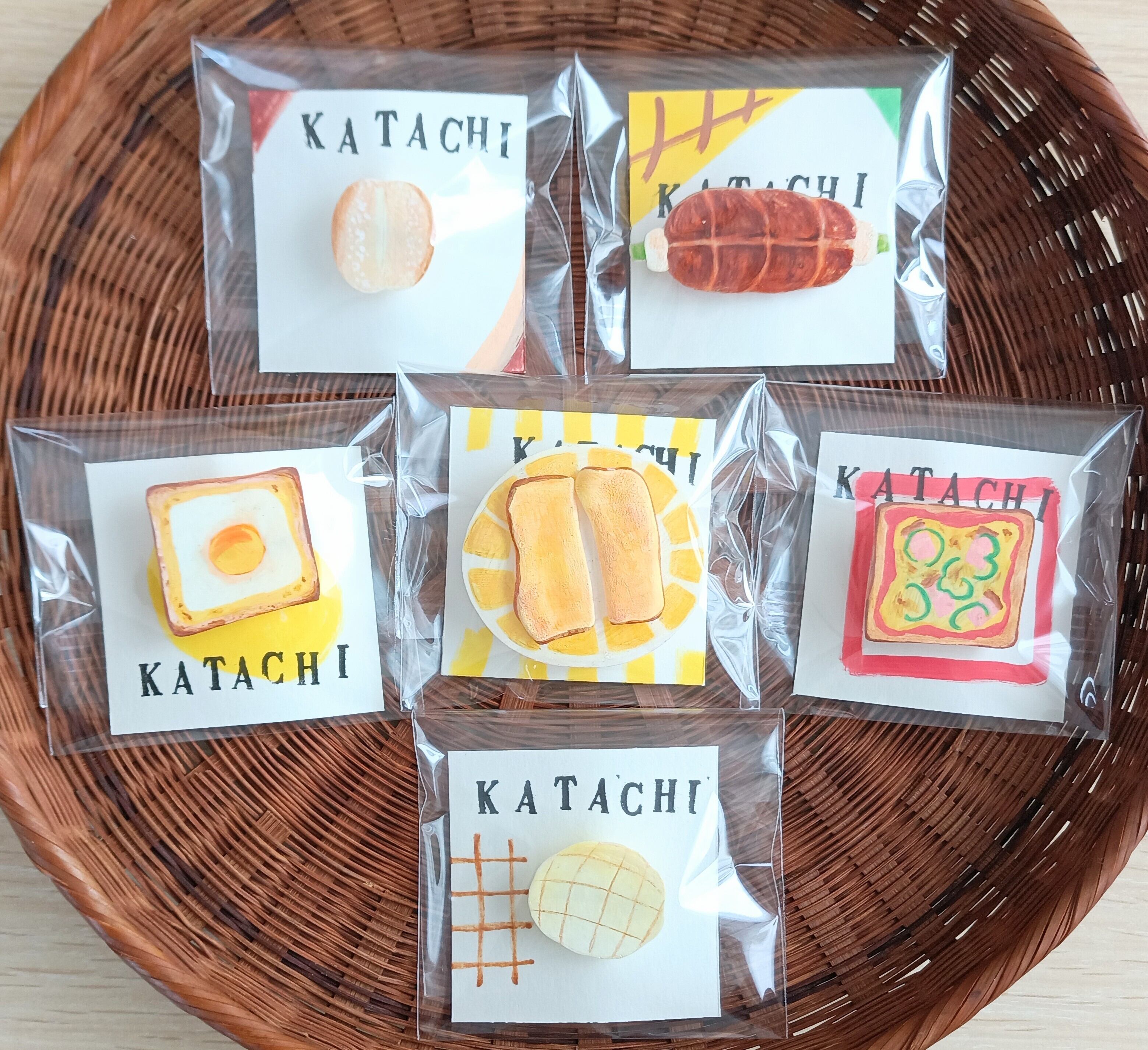 ヘンテコ ブローチ 白パン パン 手描き 一点もの