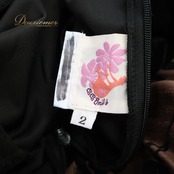 ハワイアンダンス 衣装 CoCoEmily ココエミリー ワンピース フラダンス ブラック系 ベロア生地 黒 茶 花柄 植物柄 ラメ 華やか かわいい おしゃれ 上品 大人っぽい ノースリーブ ブラウン系 イエロー系 黄 ふんわり ボリューミー ベロア ノースリーブワンピース フレアスカート ボリュームスカート フラワー柄 葉柄 ラメ入り キラキラ 柄 ワンピ フォーマル ダンス衣装 レッスン 発表会 舞台衣装 セレクト 2表記 ブラウン ブラック イエロー ファスナー 伸縮性なし 毛並み風 大人可愛い