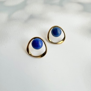 〈ラピスラズリ〉ツイストフープピアス