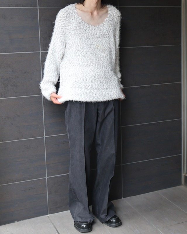 loose neck shaggy knit