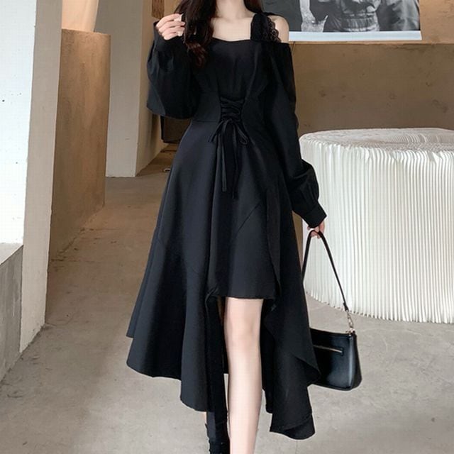 不規則デザイン スリミングワンピース アシンメトリー ウエストレースアップ ハイウエスト 長袖 レトロ 韓国ファッション レディース 大人可愛い  ガーリー ゴシック / One-shoulder irregular slimming black dress (DTC-652258112515)  |
