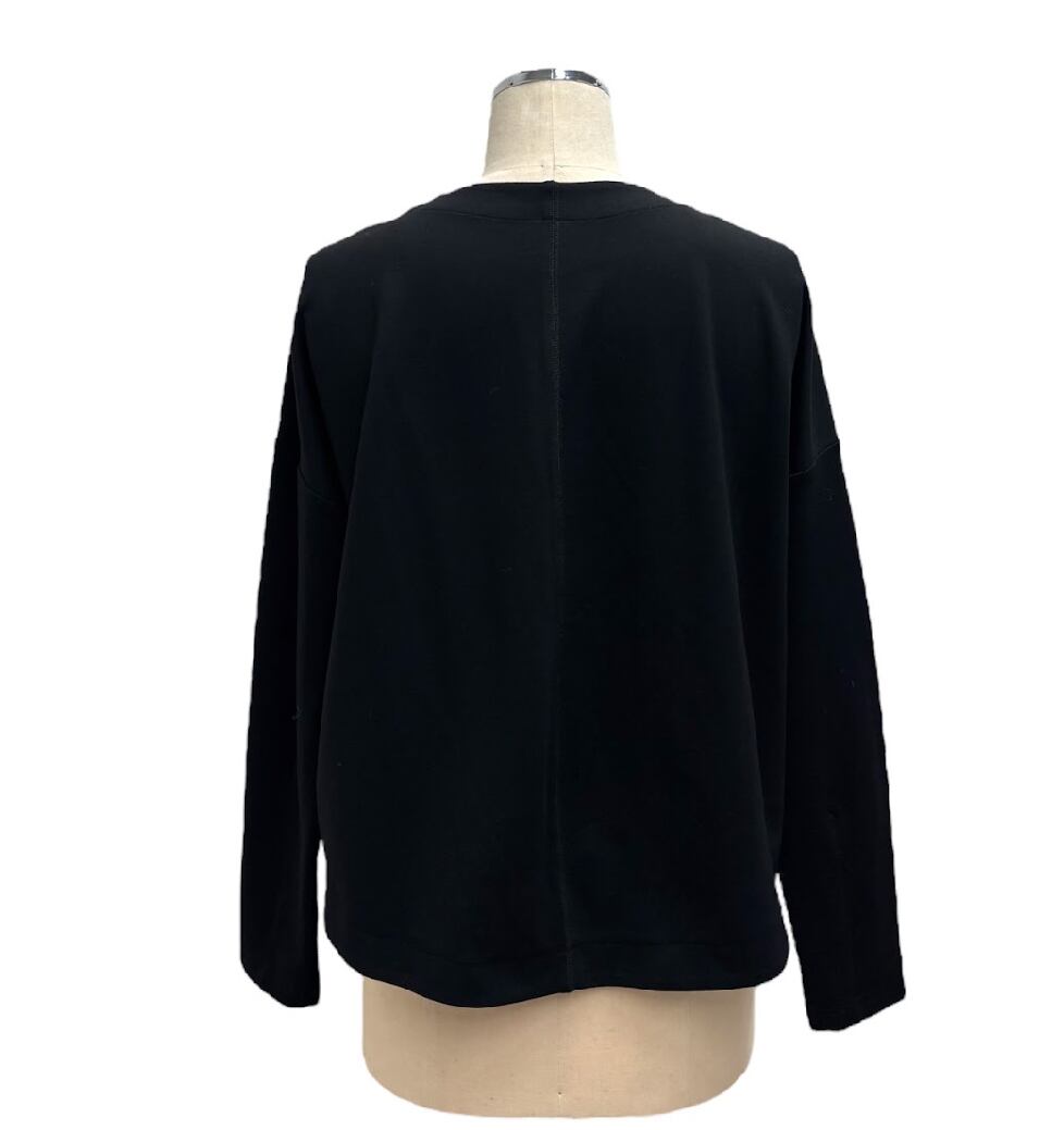 ayane キーネックプルオーバー 新品　底値です♪ ayane キーネックプルオーバー 新品底値です♪