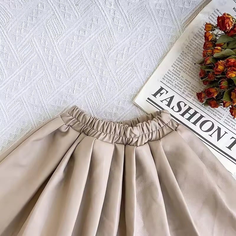 レザー風プリーツミニスカート