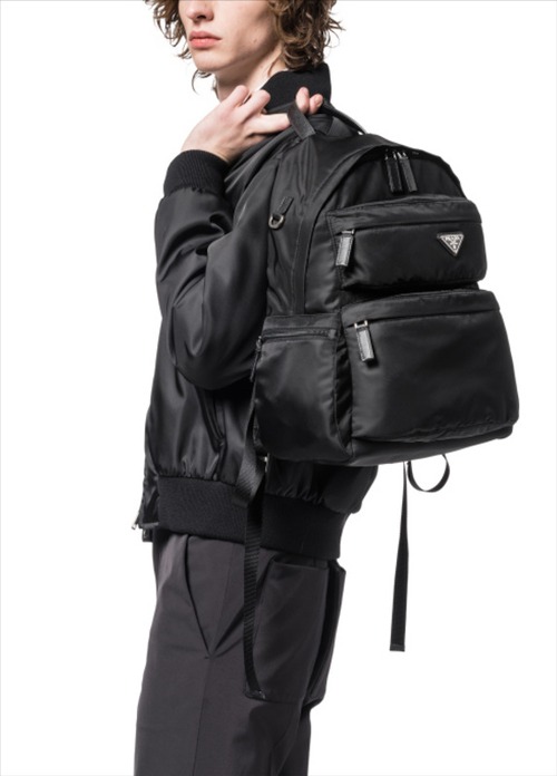 美品18万◆PRADA プラダ 2VZ025 男女可 大容量 テクニカルファブリック ナイロン リュック バックパック 黒◆使い勝手の良さで大人気の定番