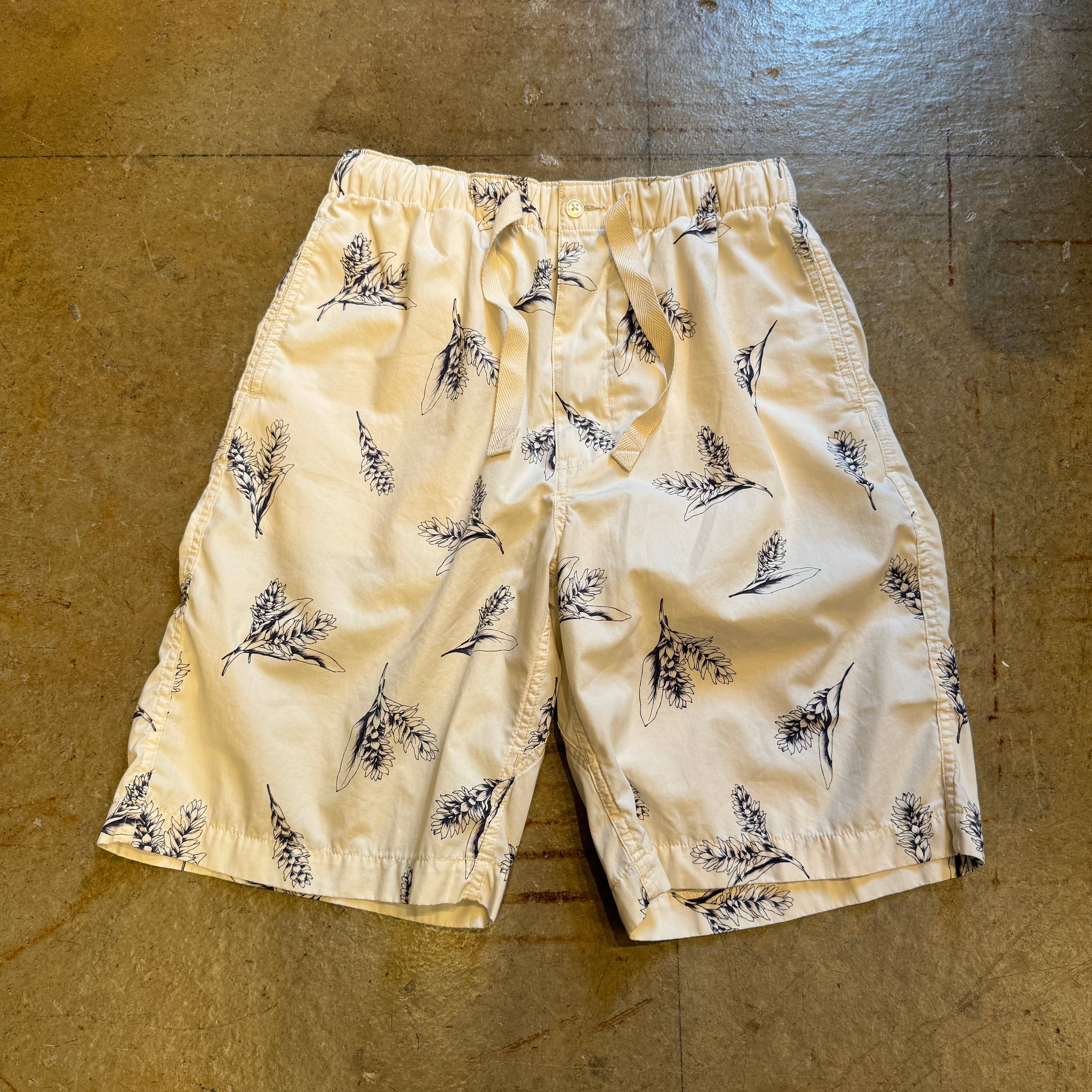nanamica ベージュ Easy Cargo Shorts 32 タグ付き nanamica