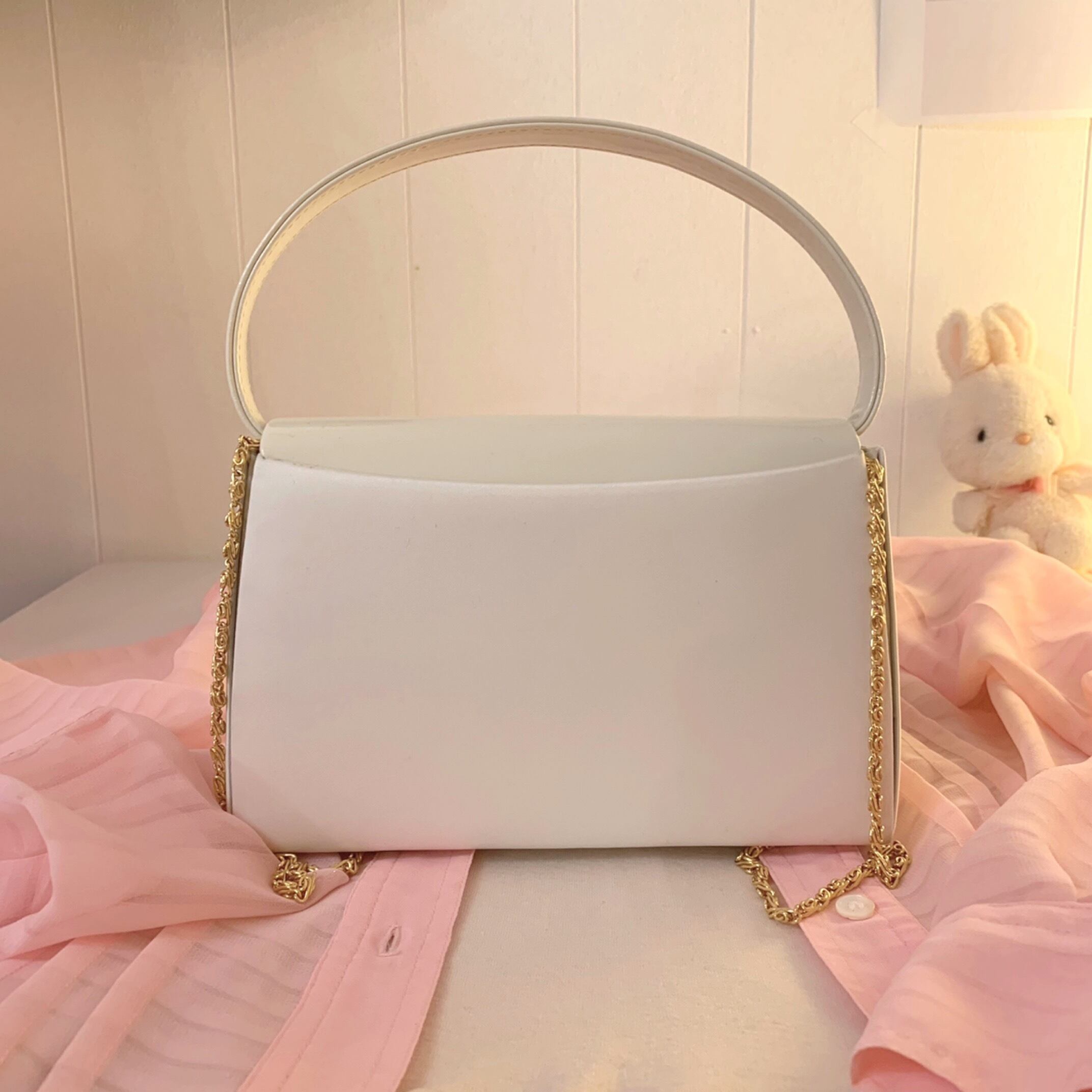 white flower mini chain bag