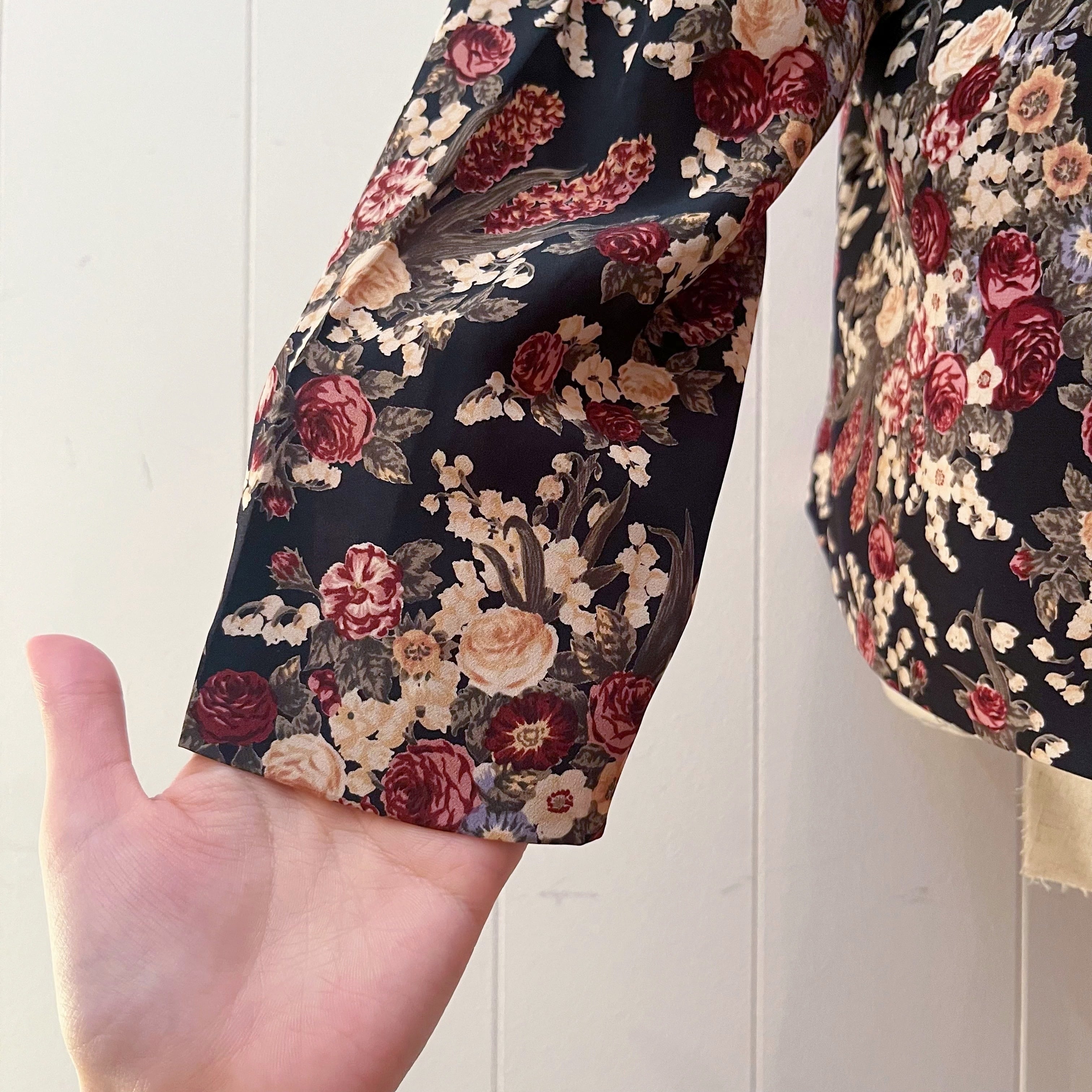 KETTY / rose flower pintuck blouse