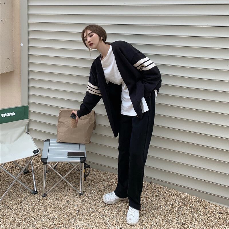 セーターレディースブラックVネックルーズフィットニットセータートップス2020秋冬新レトロカーディガンジャケット ブラックストロベリース53712555004