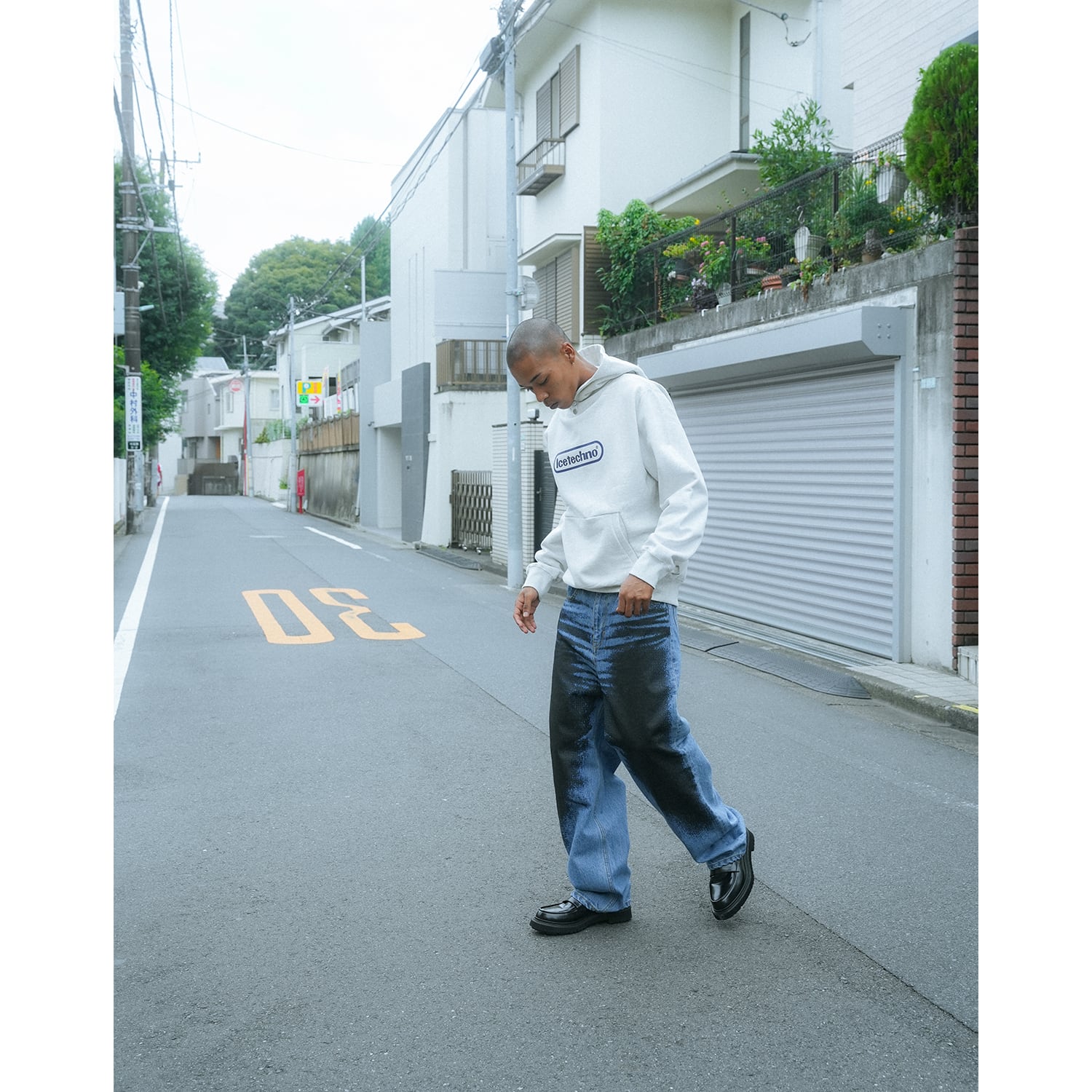 UNEEK BASEMNT - Discover independent style.