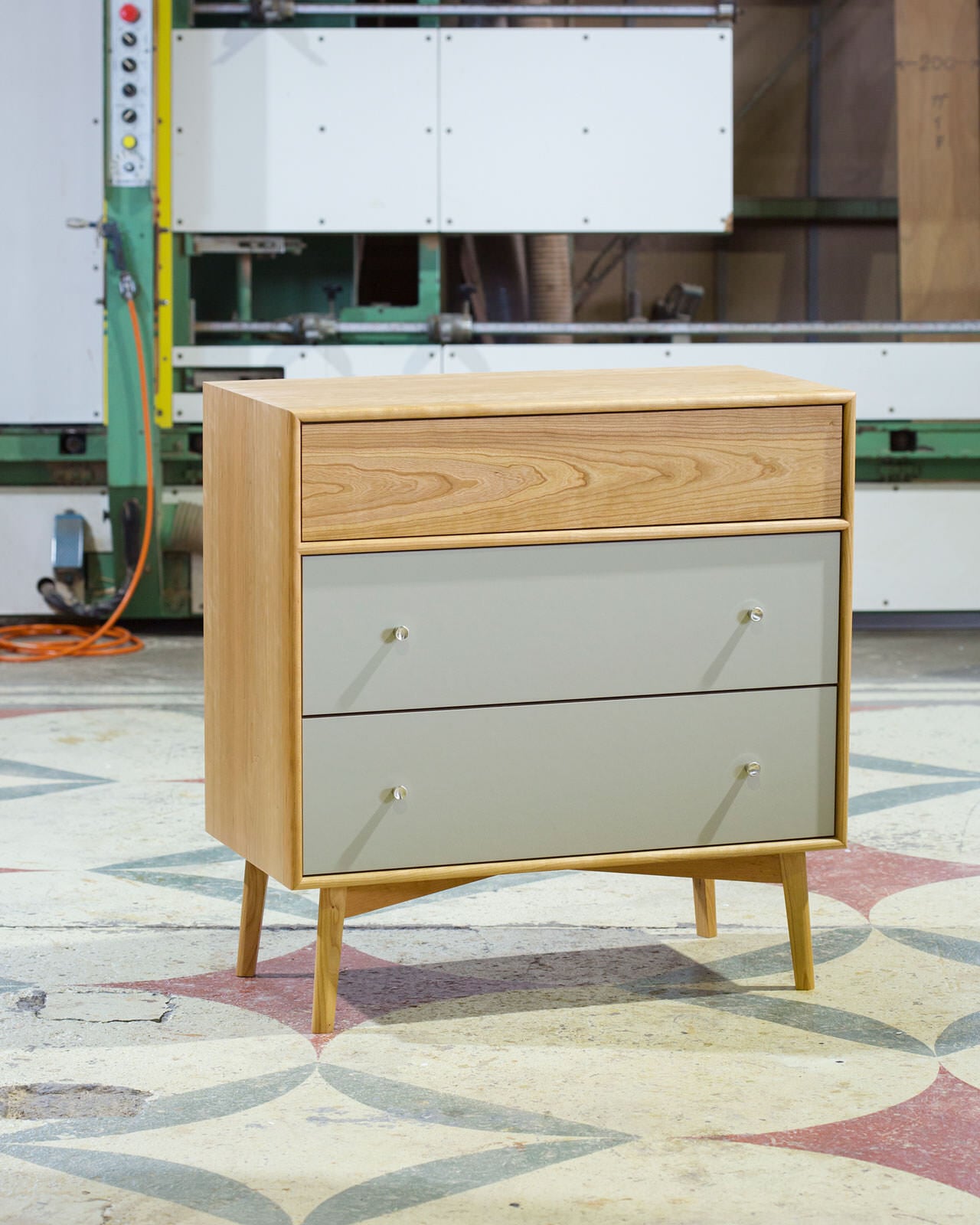 Borger’s Three Drawers - Light Gray