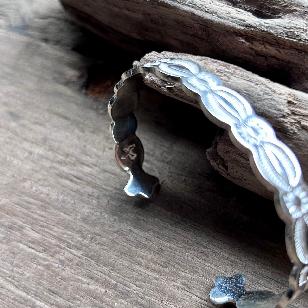 SILVER925 LEAF DESIGN BANGLE/シルバー/バングル Flower & Leaf Silver Bangle | Aonoha by Crony Club