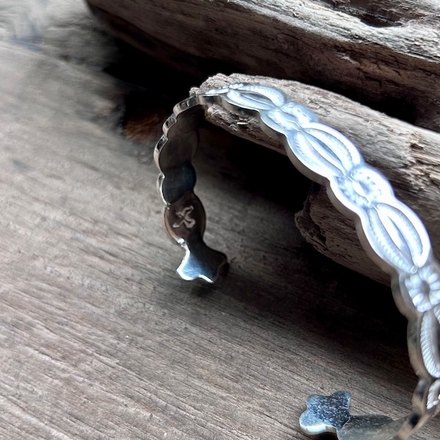 Flower & Leaf Silver Bangle