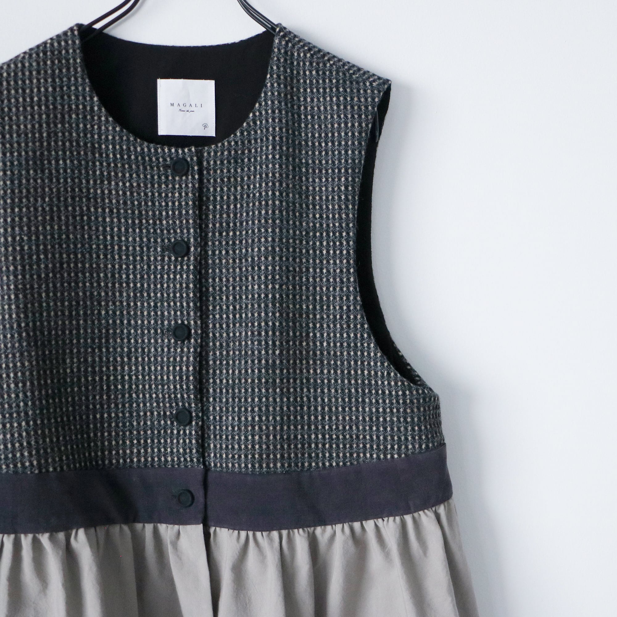 MAGALI ピンドットツイードヴィンテージジレグレイ | tenori