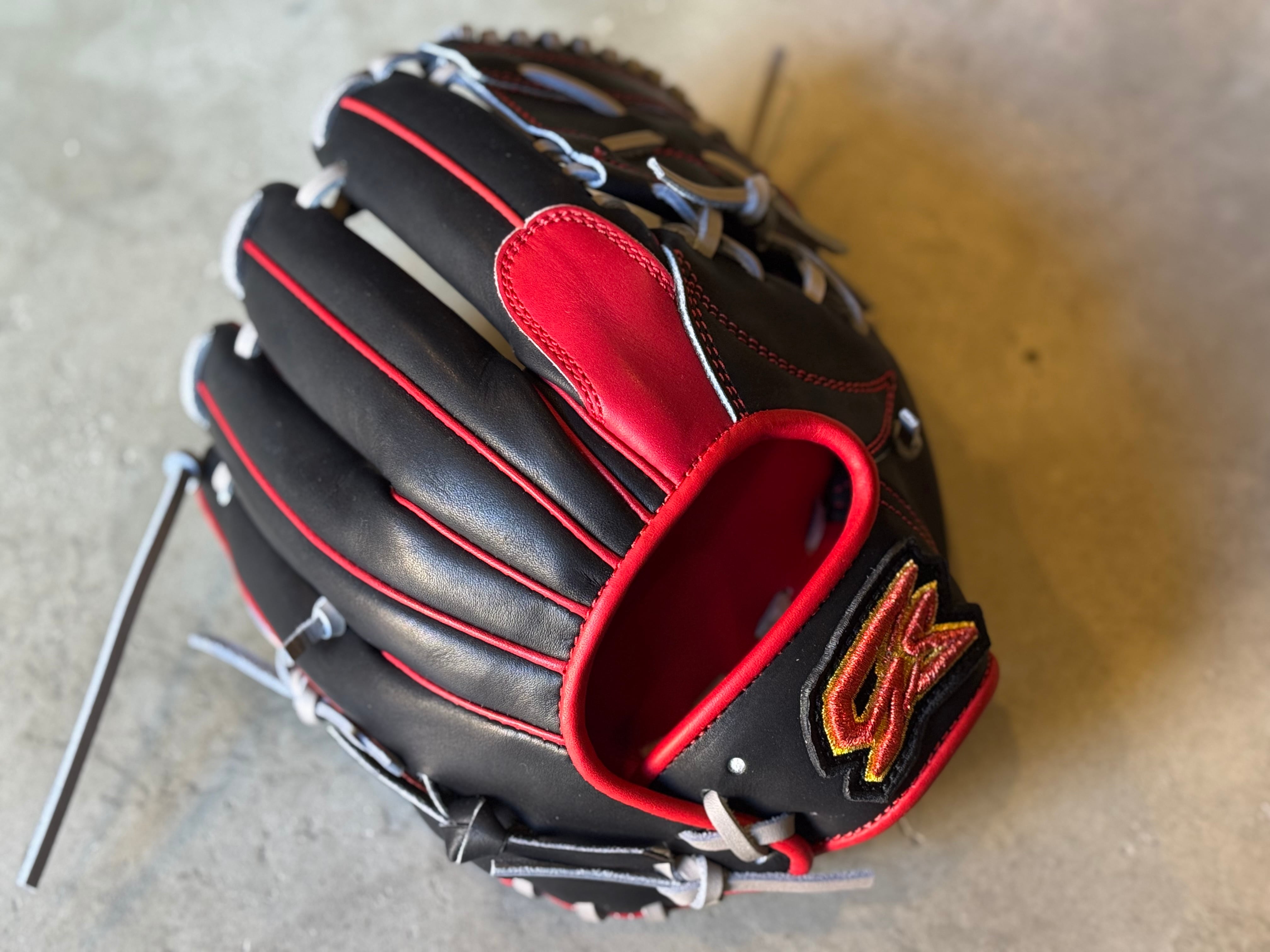 限定モデル【GS】軟式用グローブ 内野手当て挟み型 ゴリラブラック