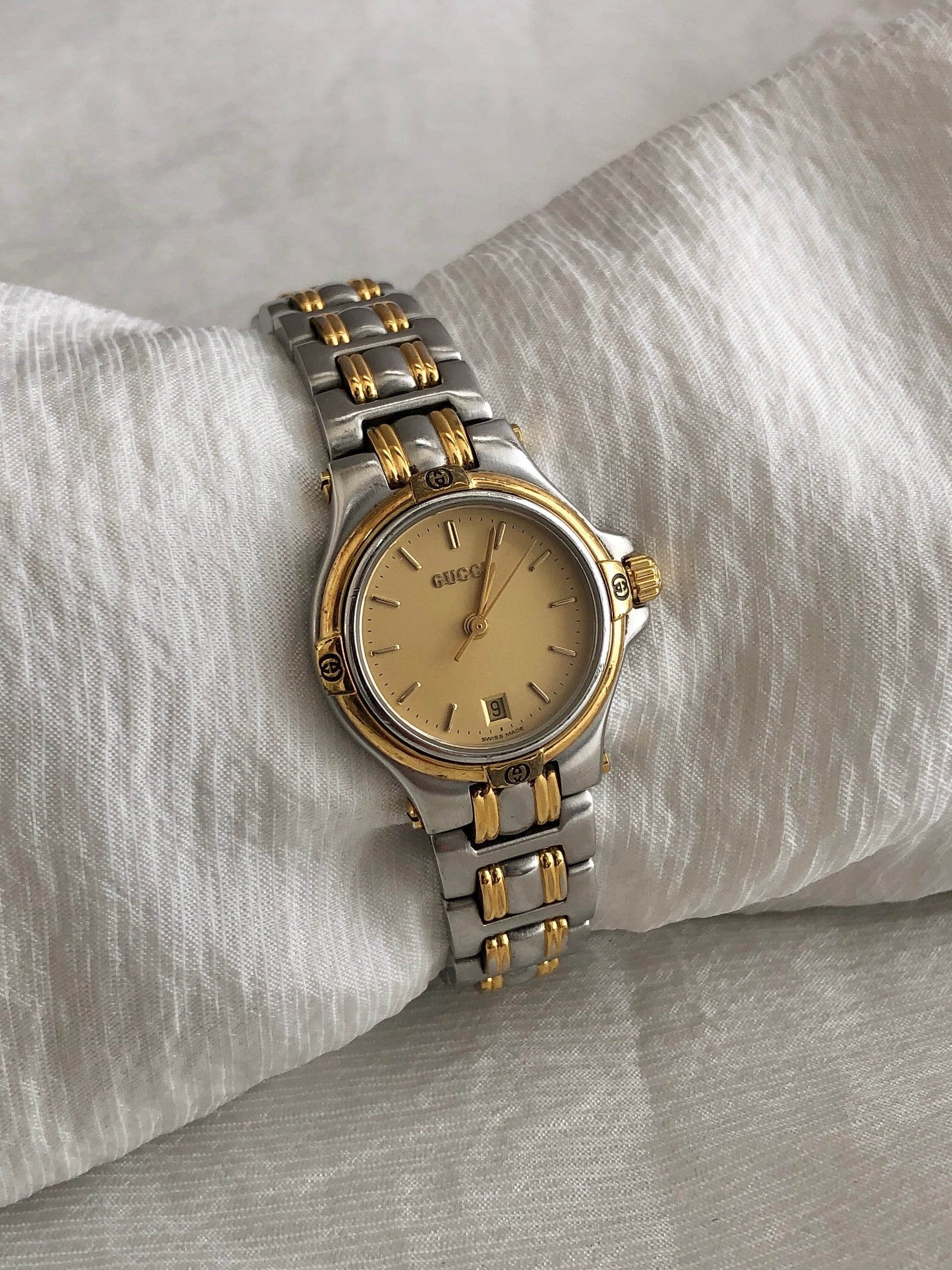 稼働GUCCI オールドグッチ 9000L ジャバラ レディ ブランド