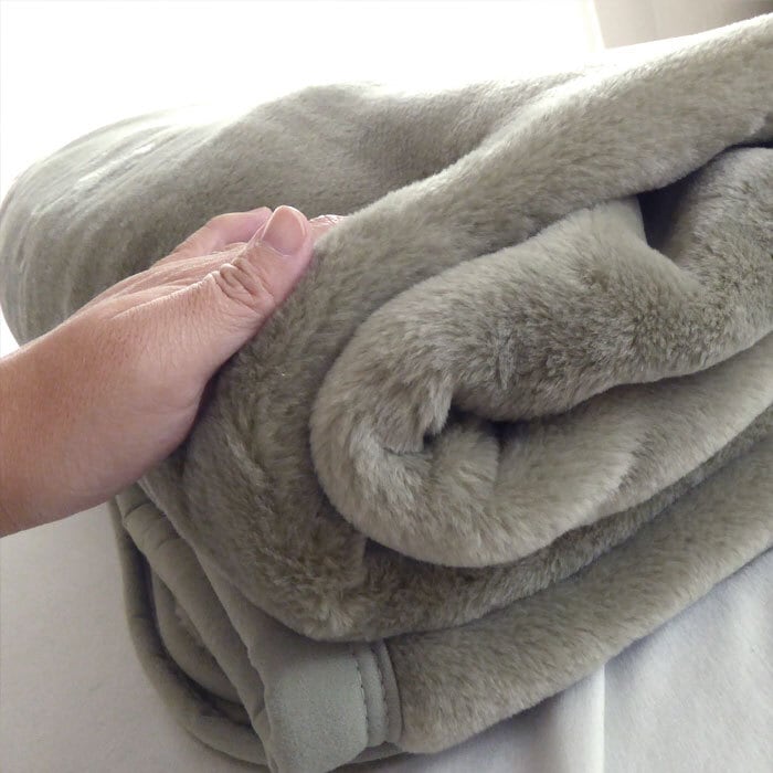 くり衿毛布 日本製 2枚合わせ毛布 シングル 140×230cm アクリル毛布 静電気防止 3001-1410 | ふとんのとみなが