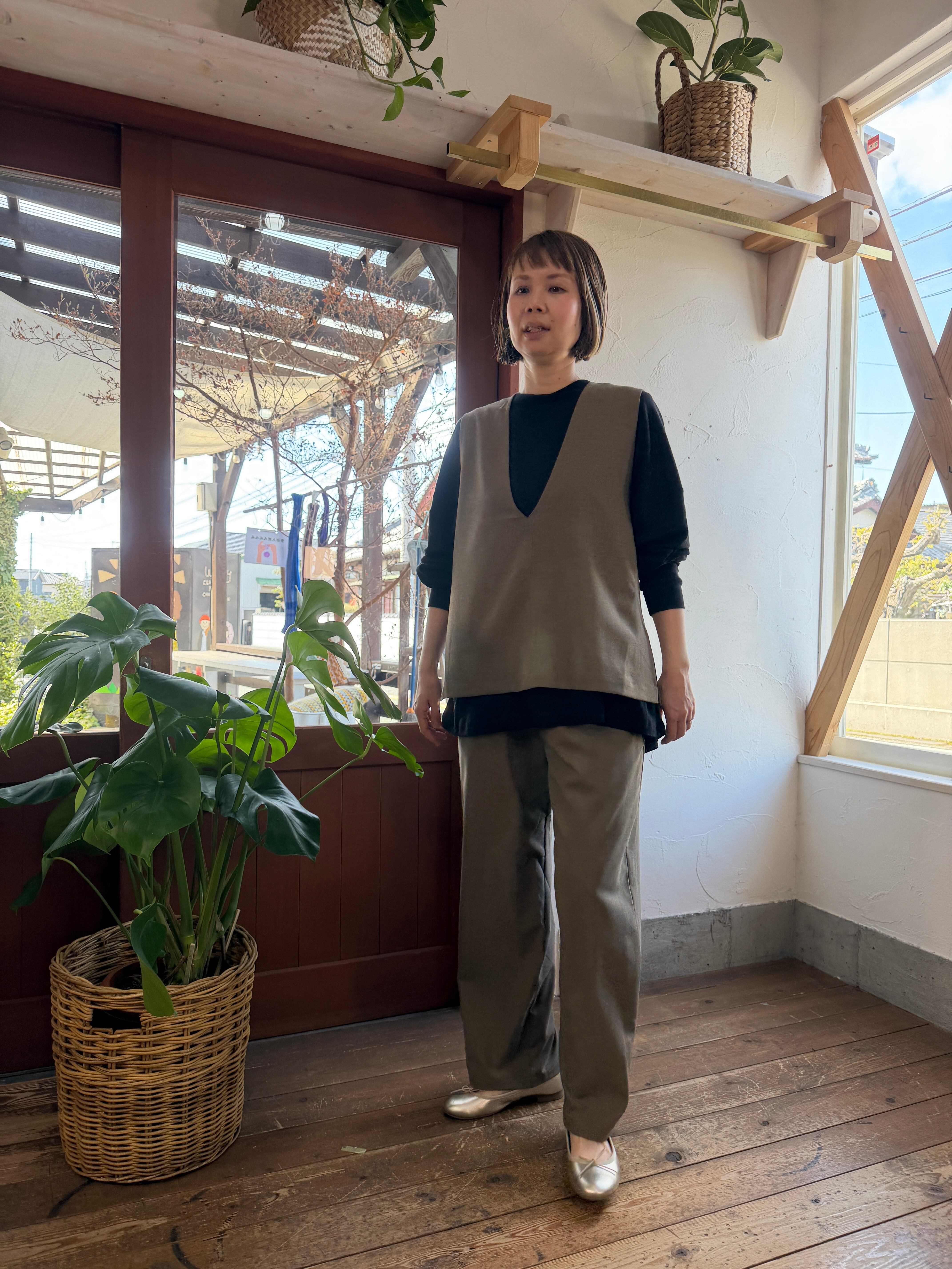 リネンライクトロピカルシンプルベスト/ Aug'26SS/862152 | WACKY