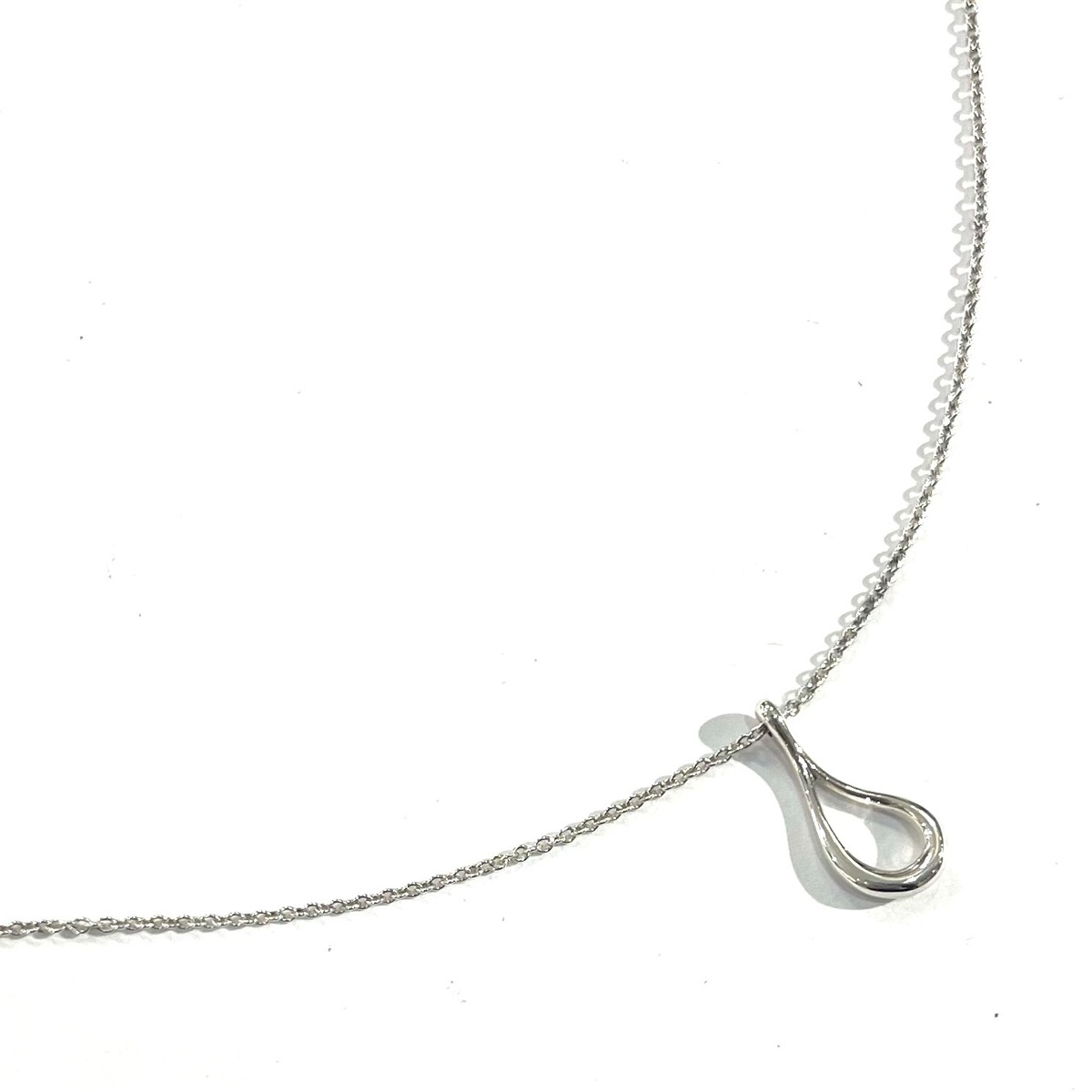 限定価格【TIFFANY&CO.】2556 艶やか曲線美、余白。オープンティア 