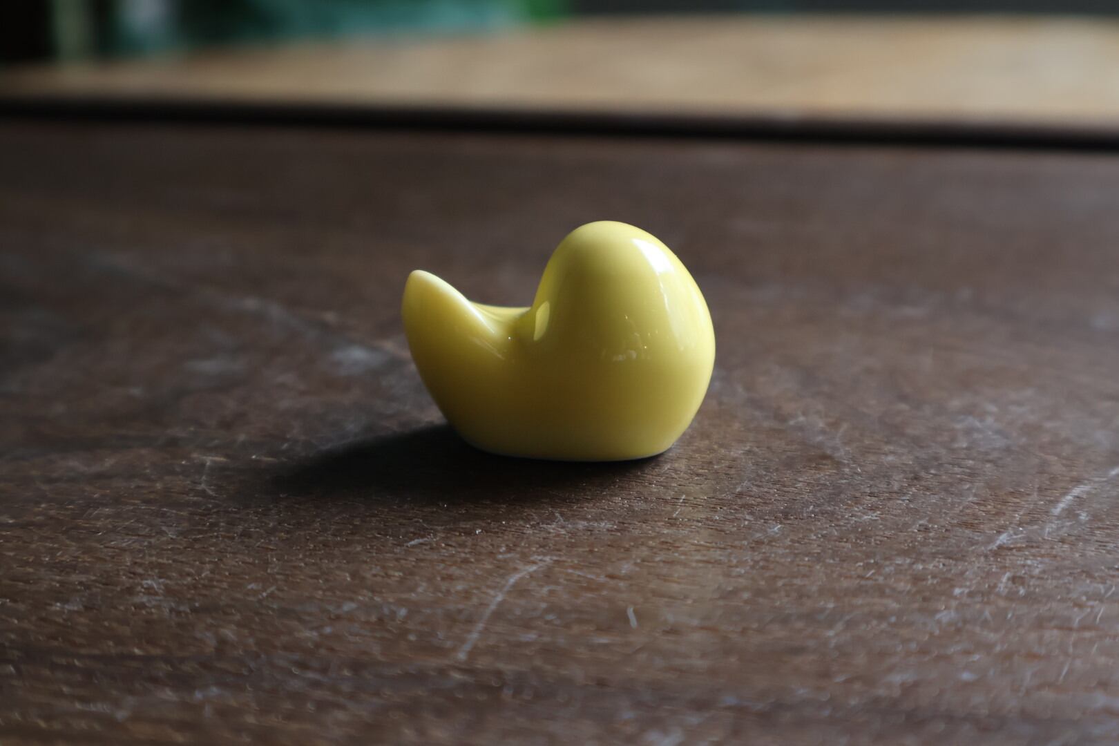 美濃焼 こものの インコ 見返り美鳥箸置き | うつわ通販 土岐陶器店
