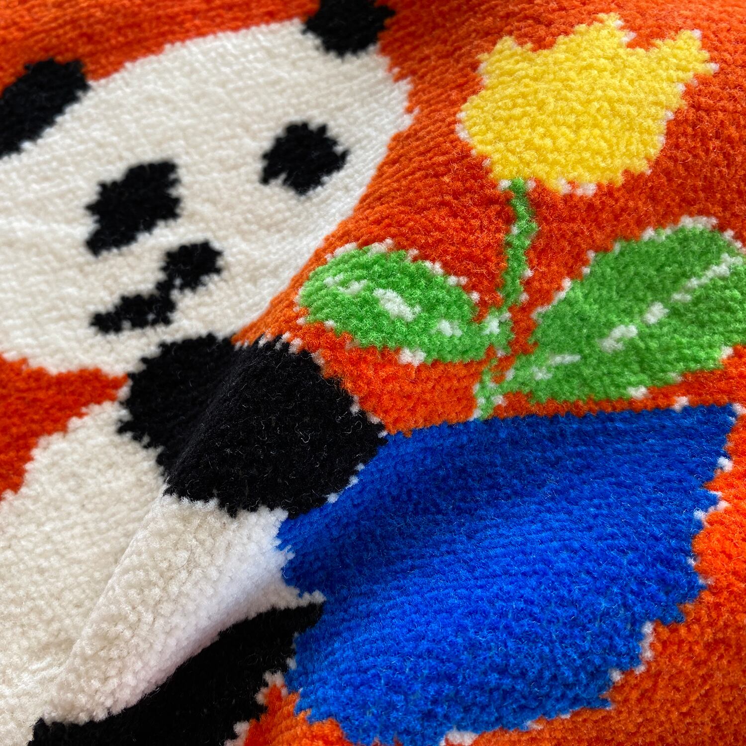 JIN KITAMURA】北村人 CHENILLE HANDKERCHIEF パンダ シェニール織