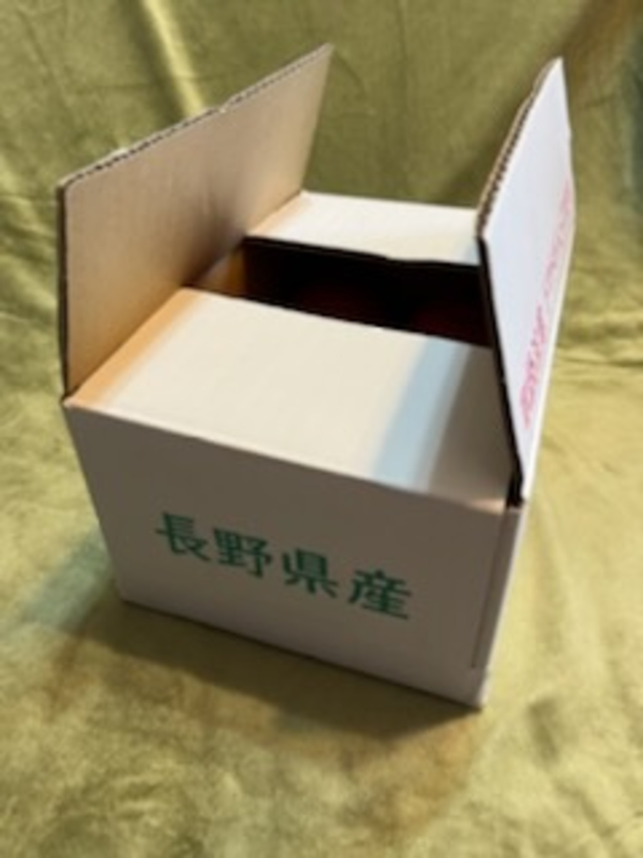 新鮮桃太郎夏トマト　不揃い　2.9㎏以上　２２００円