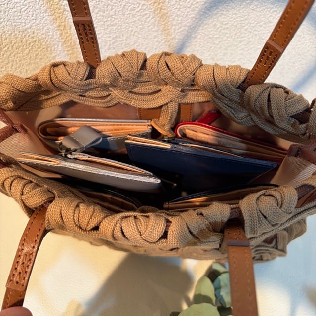 B.stuff 「リアン」スクエアハンドバッグ クミン