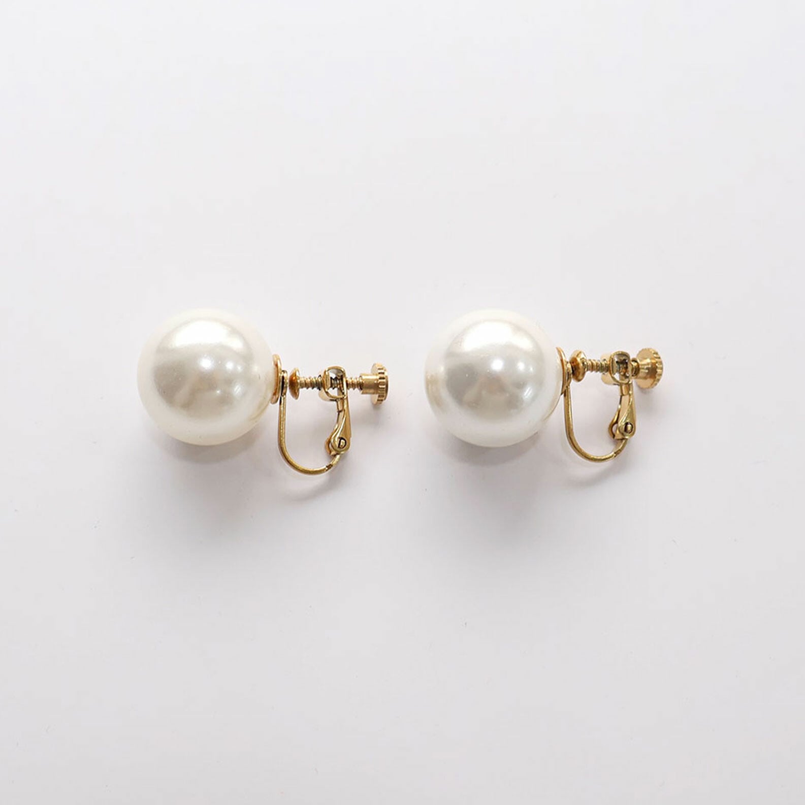 【SELECT】サージカルステンレス/大ぶりパールイヤリング ねじ式 金属アレルギー対応 韓国製