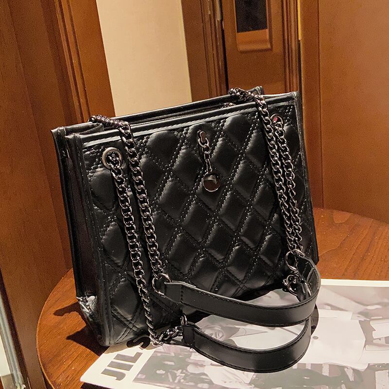 チェーン シングル スクウェア メッセンジャーバッグ Tiancai_Wing_Bag69828162530