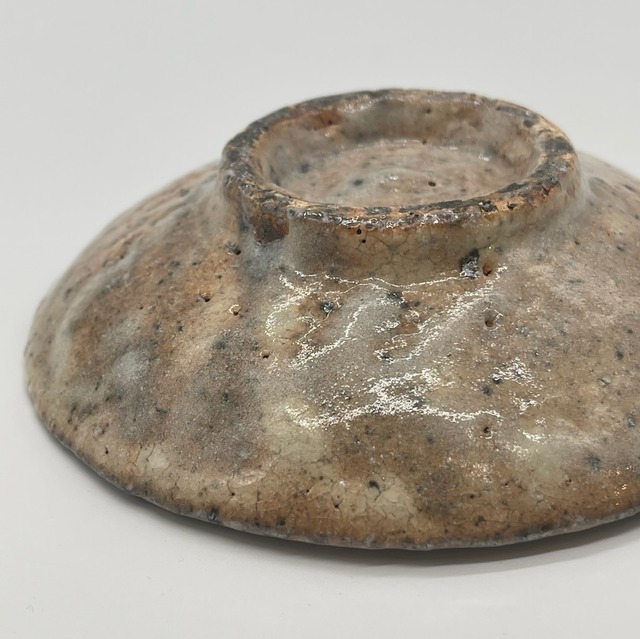 『八田 亨』白掛4寸皿A　2022101000251