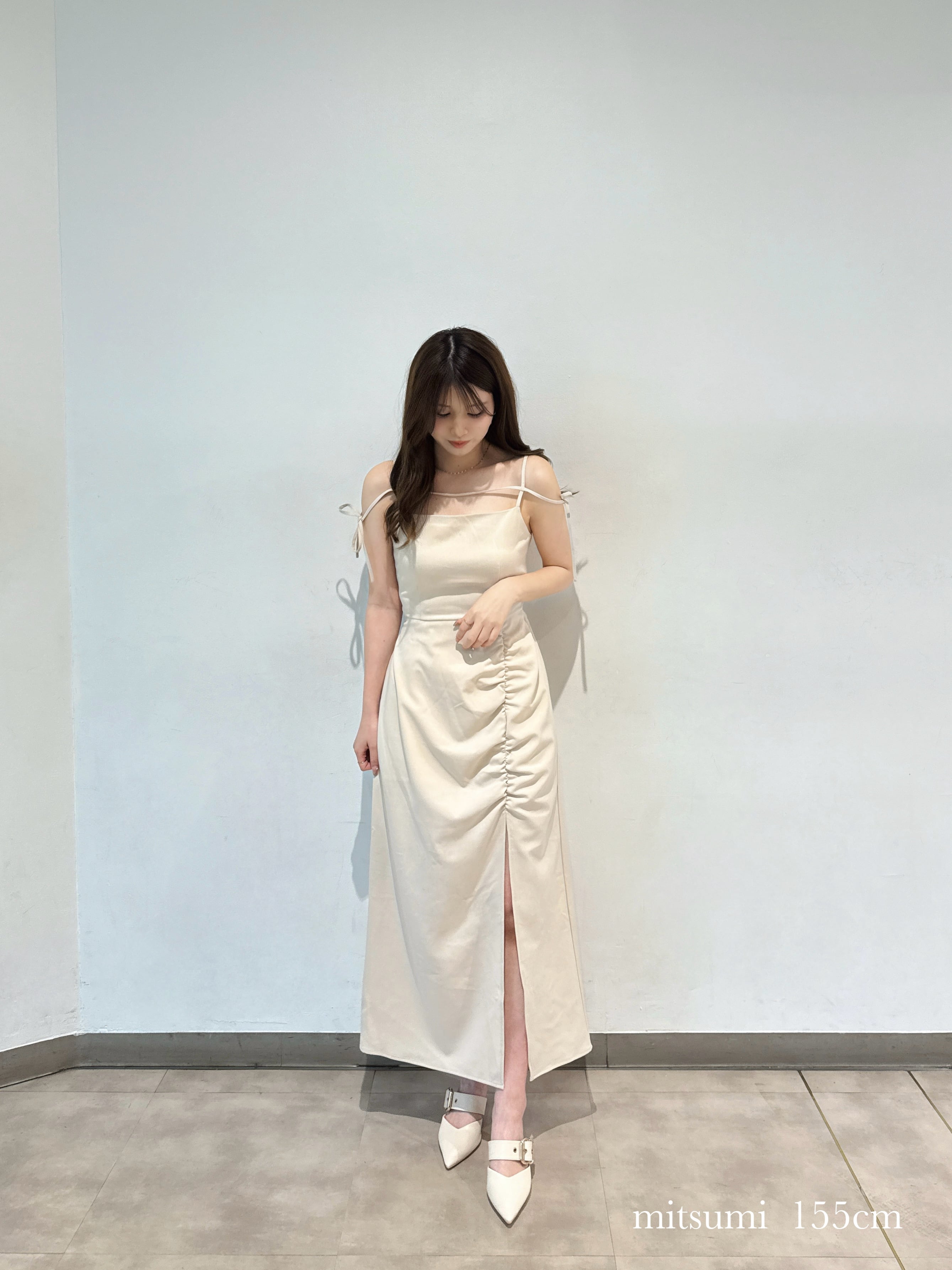 ribbon gather slit long onepiece(ivory) | Désir et Raison