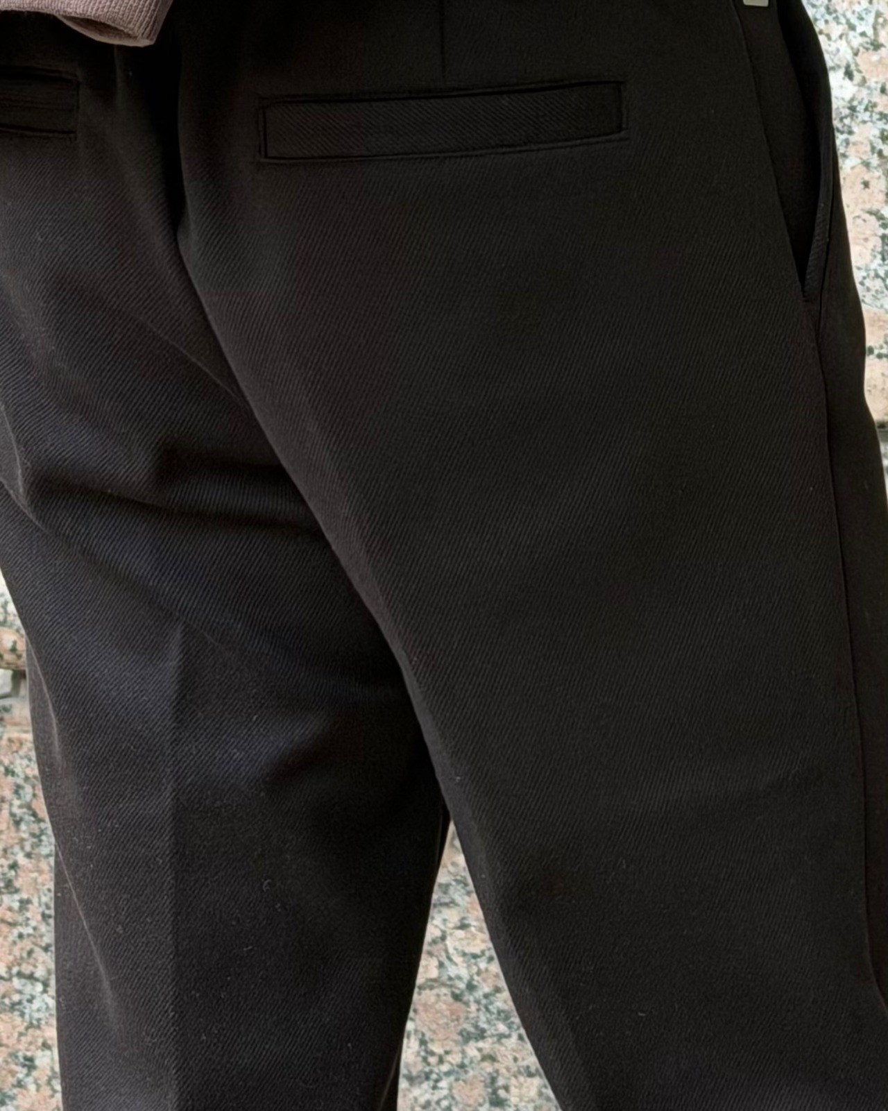 【立体美脚】立体プリーツテーパードパンツ