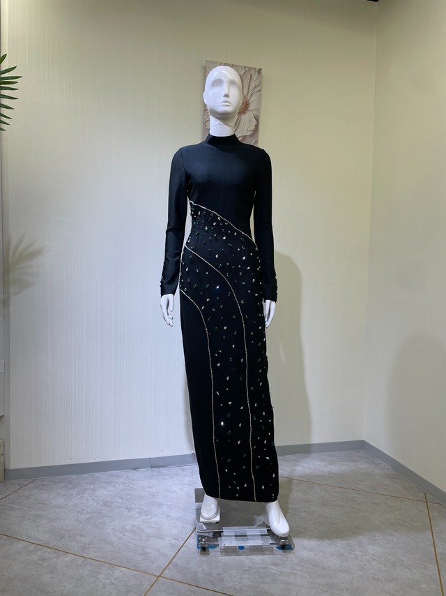 【新品DRESS 4831】アシンメトリー ラインストーン ドロップビジュー カラフル ミルキーウェイ ハイネック ストレッチ タイト ロングドレス ブラック【インポート】