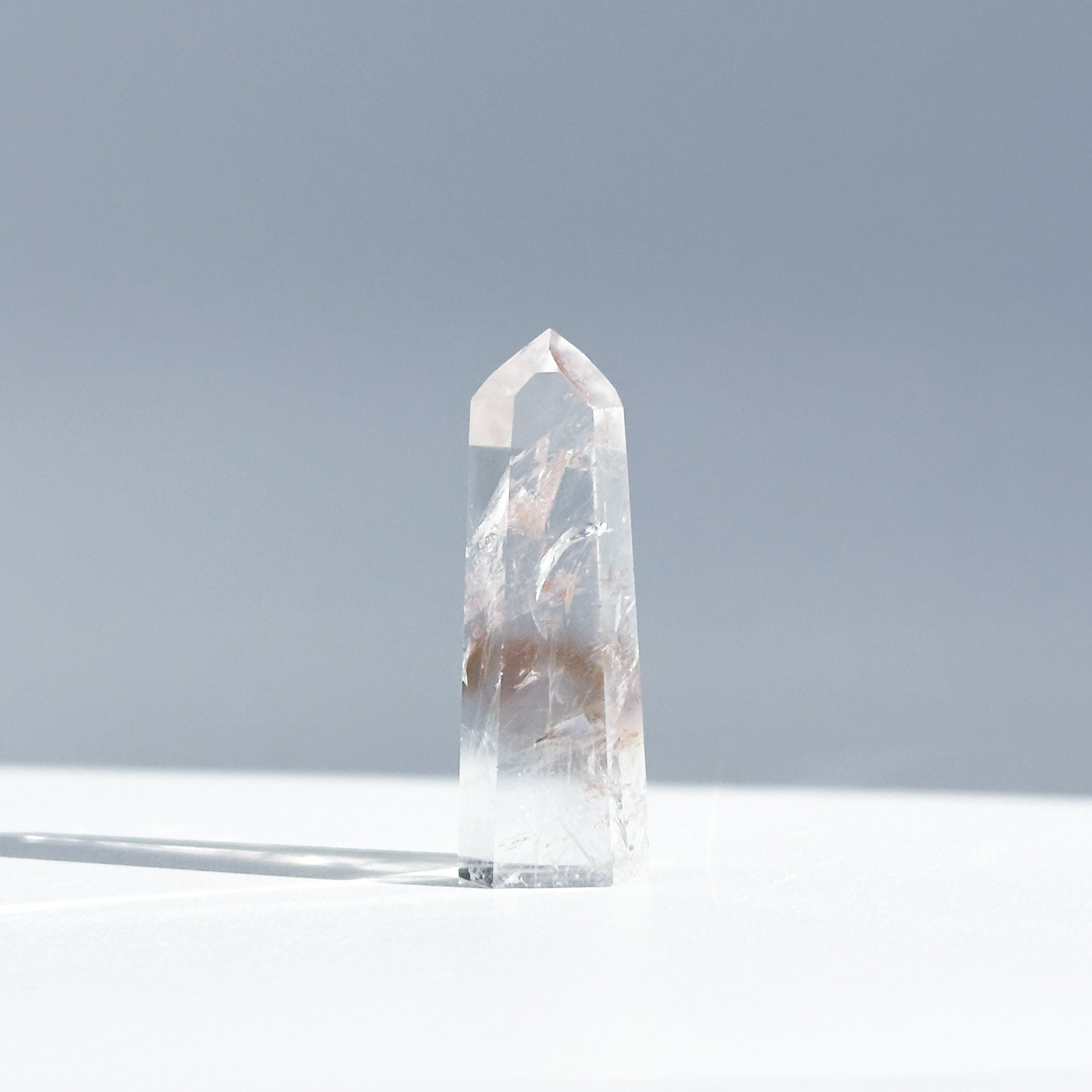 蛍光◎バイーア産パウエライトアメジスト タワー型11 ◇Powellite