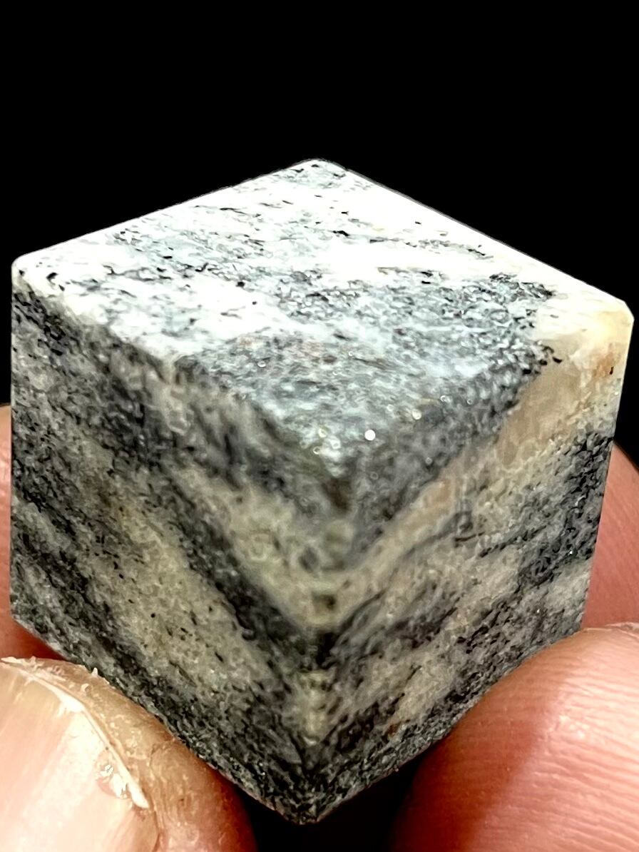 19) 世界初!強力な引き寄せ・統合「南極の石(アンタークティック・ストーン)」キューブ型