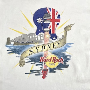 【Hard Rock CAFE】ワンポイントロゴ バックプリント Tシャツ 刺繍タグ ハードロックカフェ SYDNEY レスポールJR シドニー オーストラリア ギター M 半袖 us古着