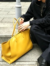 マスタードイエロー レザー調ビッグトートバッグ