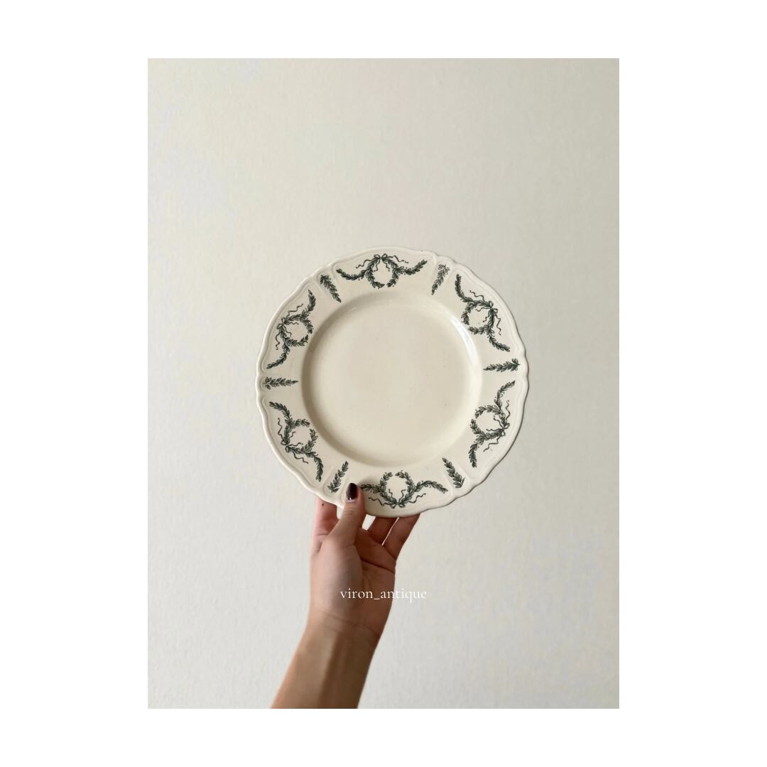 Longchamp ロンシャン / “VILLEY” リースの花リムプレート c