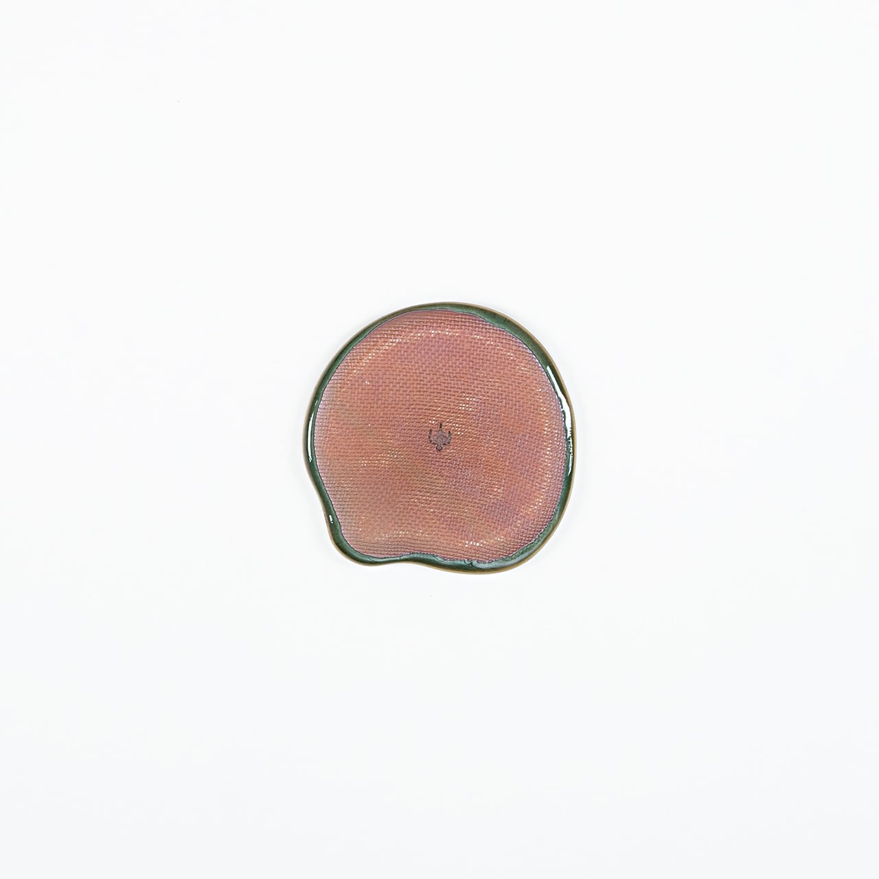 陽刻 宝尽くし干支皿「宝珠に辰」 青磁 Carving ”Amulet and zodiac