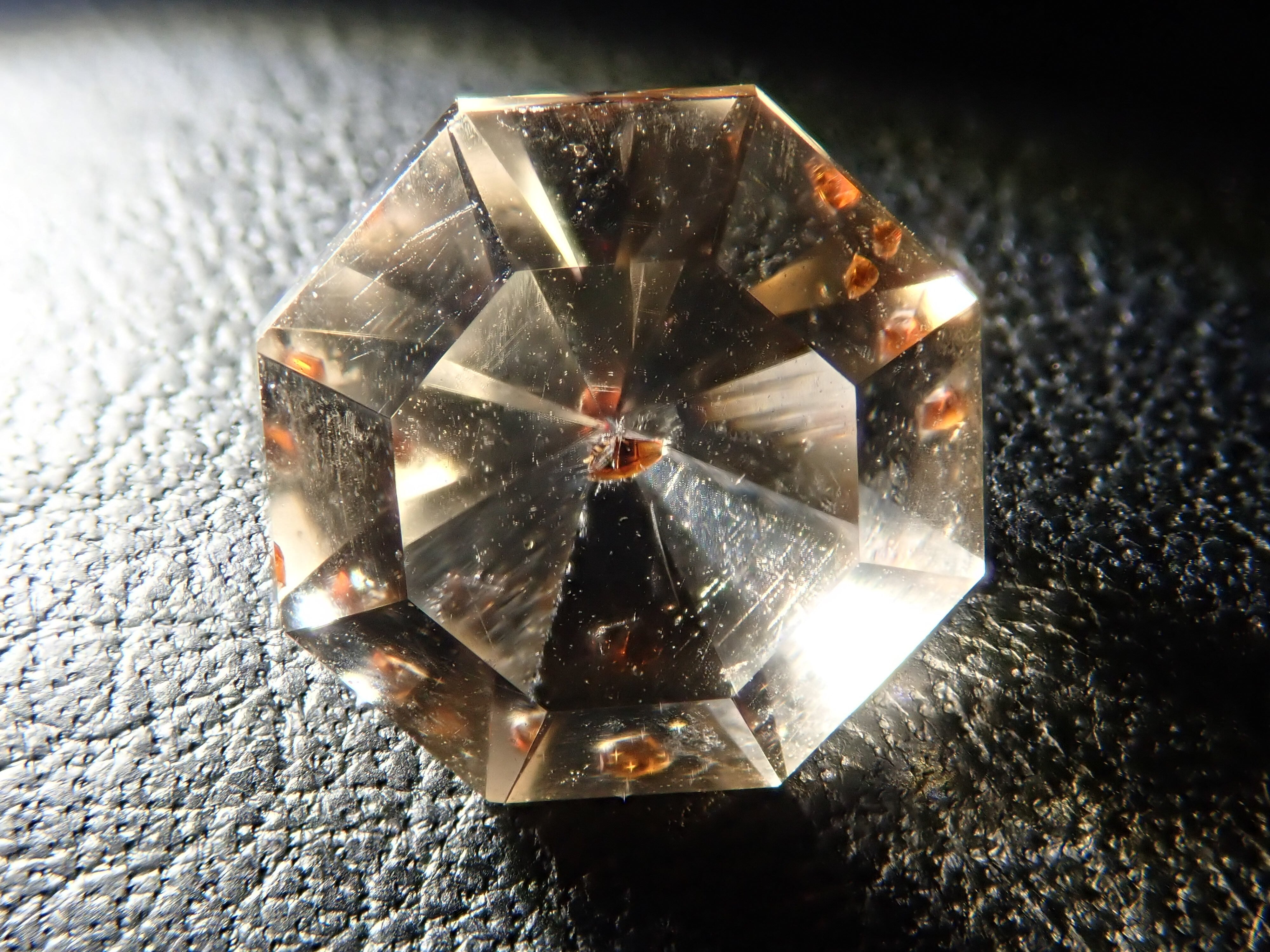 ブラジル産ガーネットインクォーツ 2.708ct