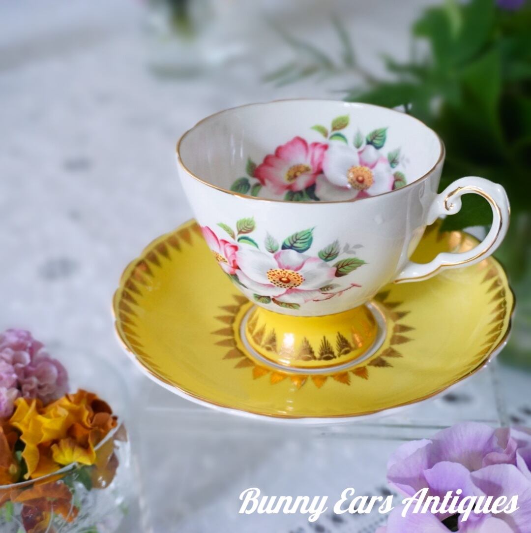 【ROYAL TUSCAN】1960年代製　ティーカップ＆ソーサー