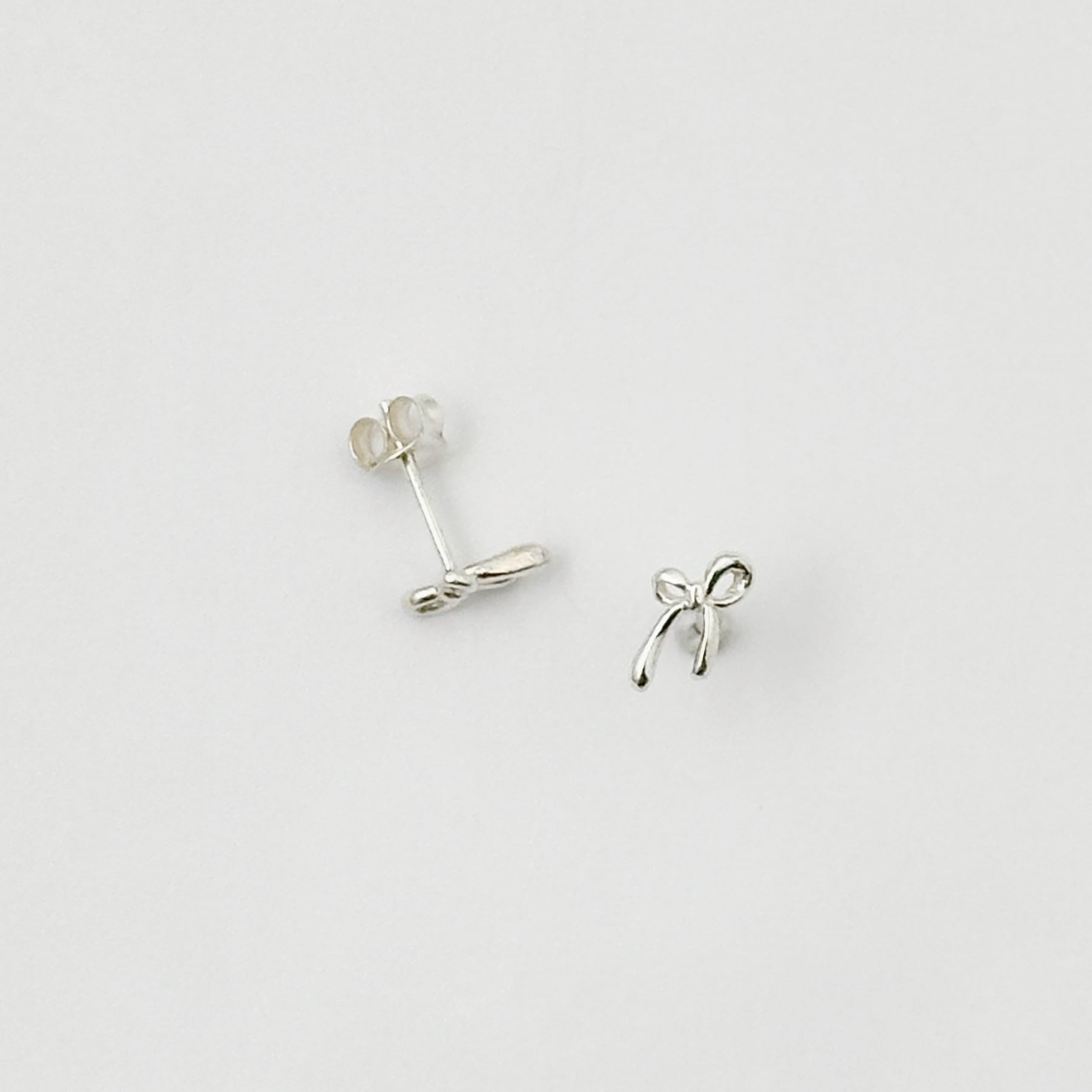 リボンスタッド ピアス | 【公式通販】鎌倉のシルバージュエリー専門店