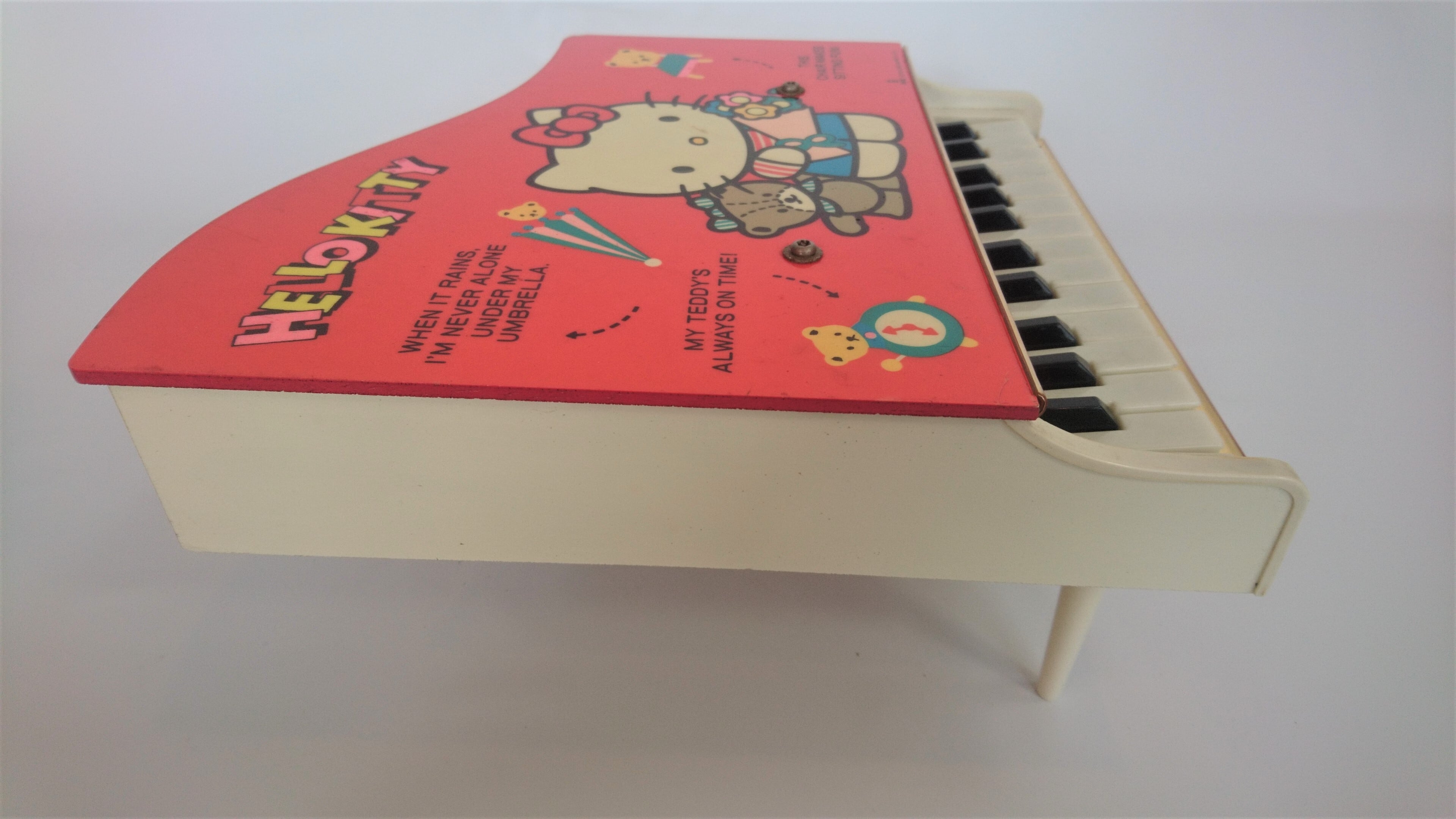 vintage］ハローキティ トイピアノ 24鍵盤 | おもちゃ楽器.com