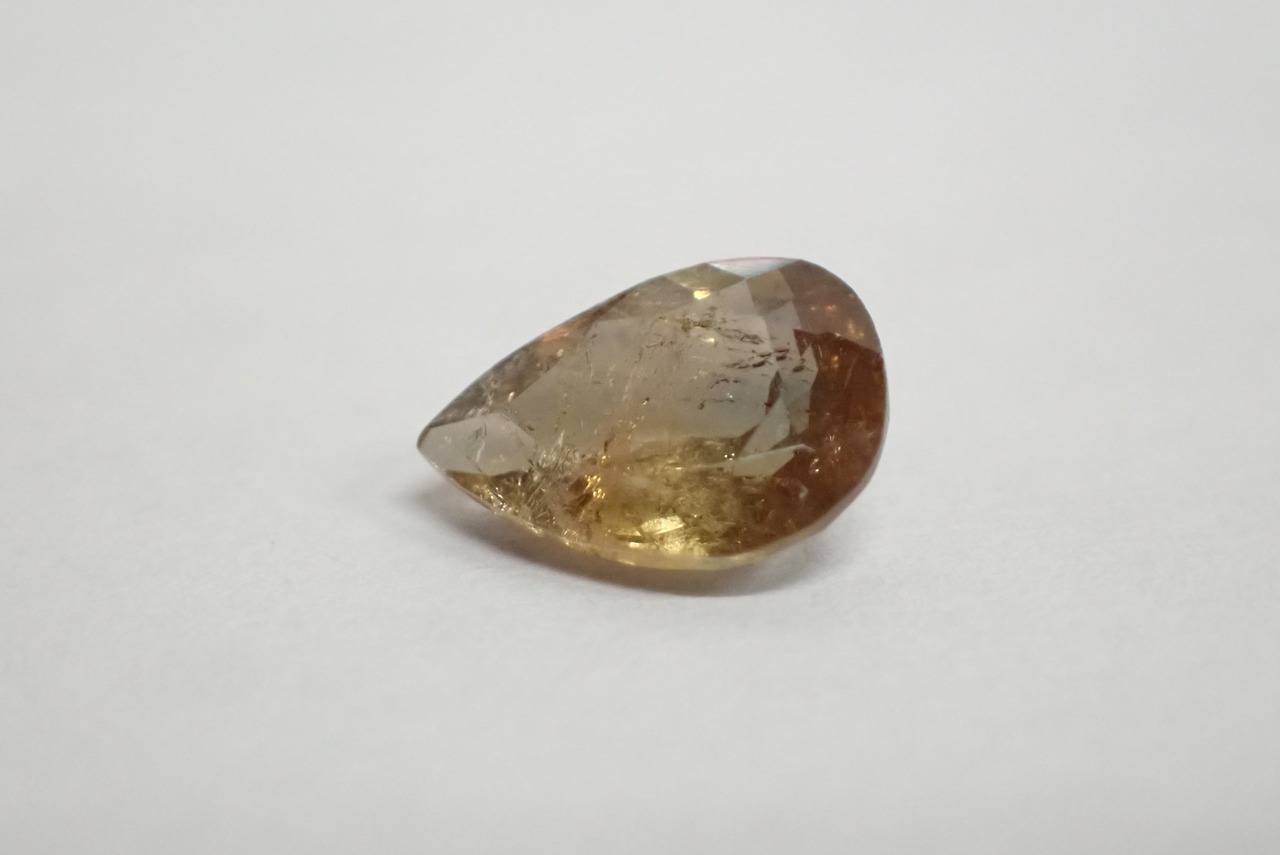 アキシナイト　0.97ct　[C7‐656]