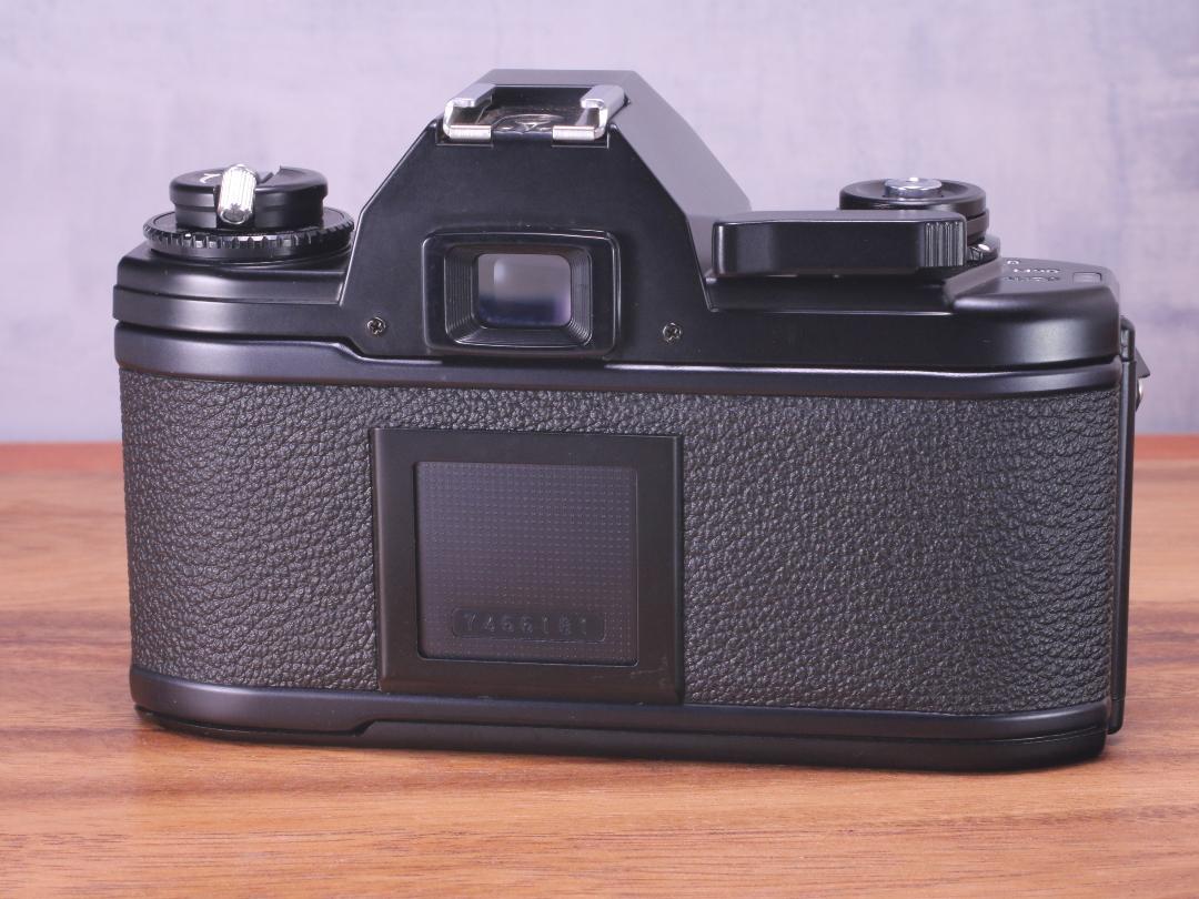 Nikon EM 単焦点レンズセット | Totte Me Camera