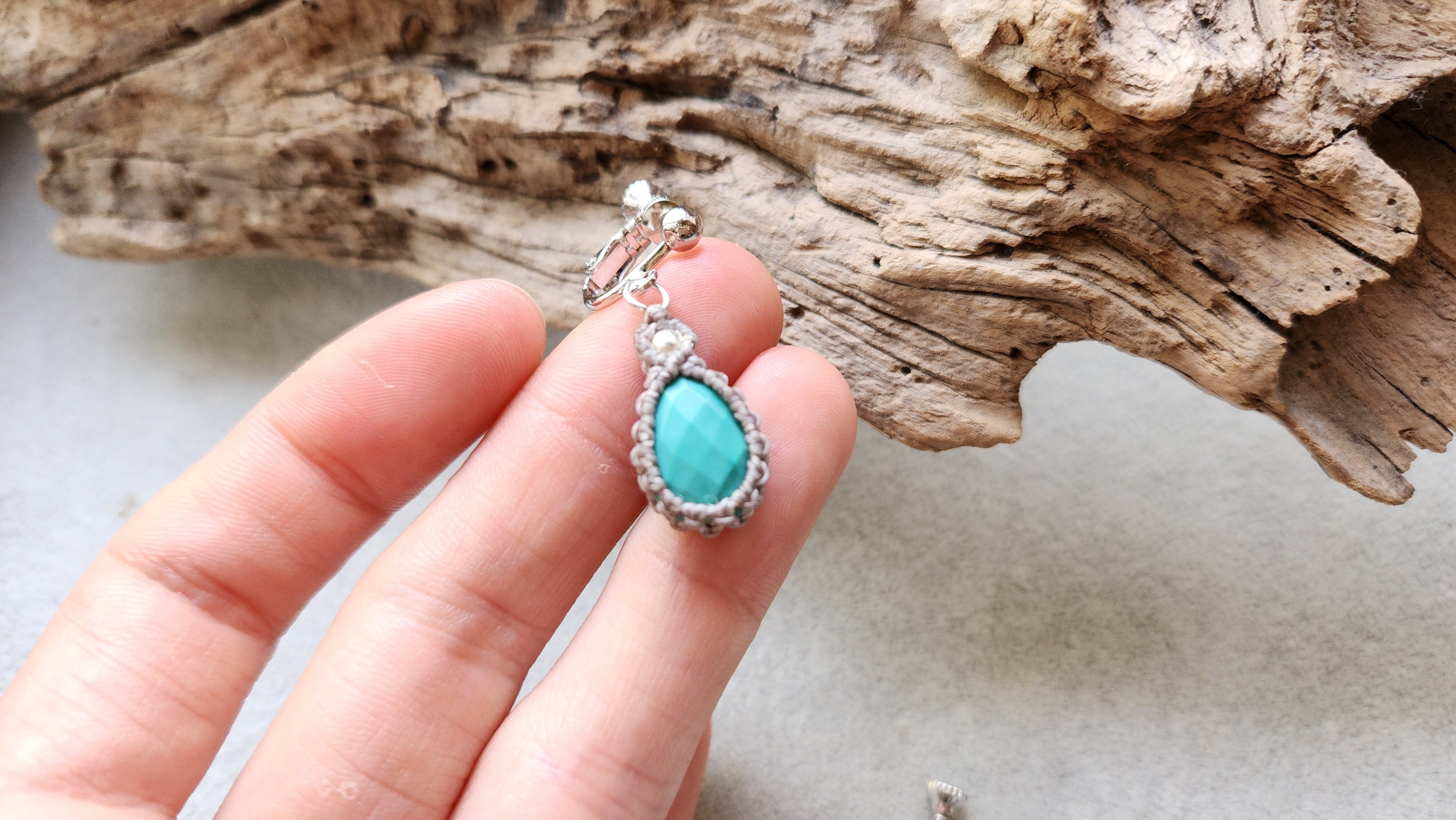 パイライトインターコイズ】マクラメフリルチョーカー