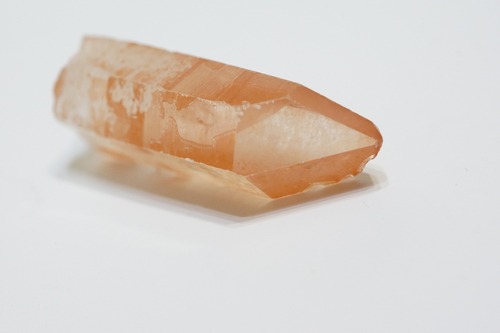 オレンジ水晶（タンジェリンクォーツ）ポイント　約27g