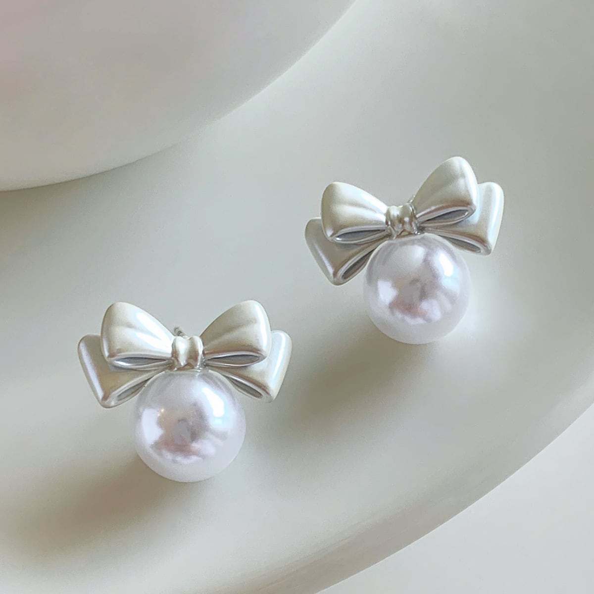 Pearl & Ribbon Drop Earrings ch0048