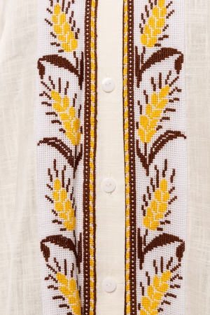 ウクライナ刺繍ヴィシヴァンカ　手刺繍　レディース・フリーサイズ