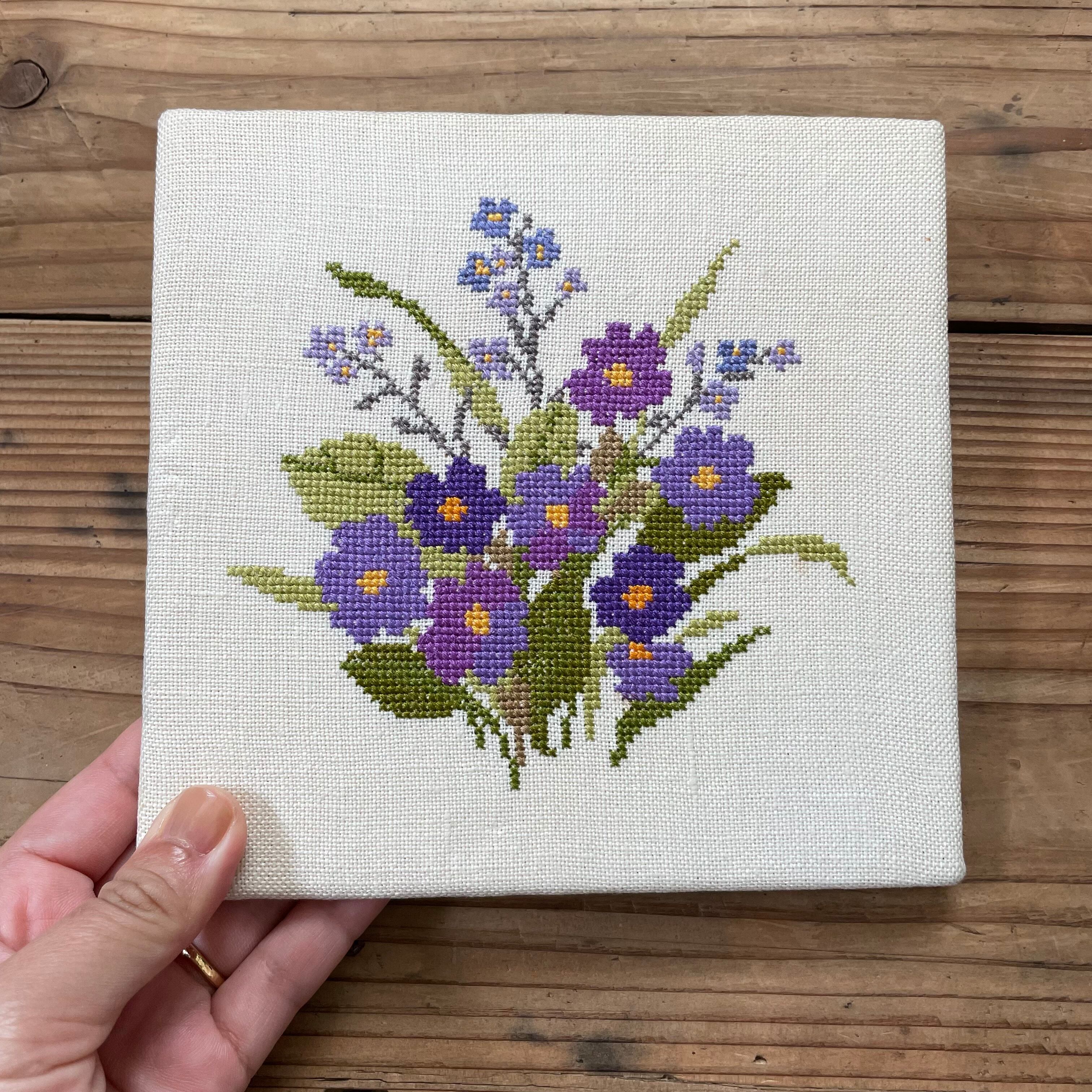 刺繍の壁掛けパネル2